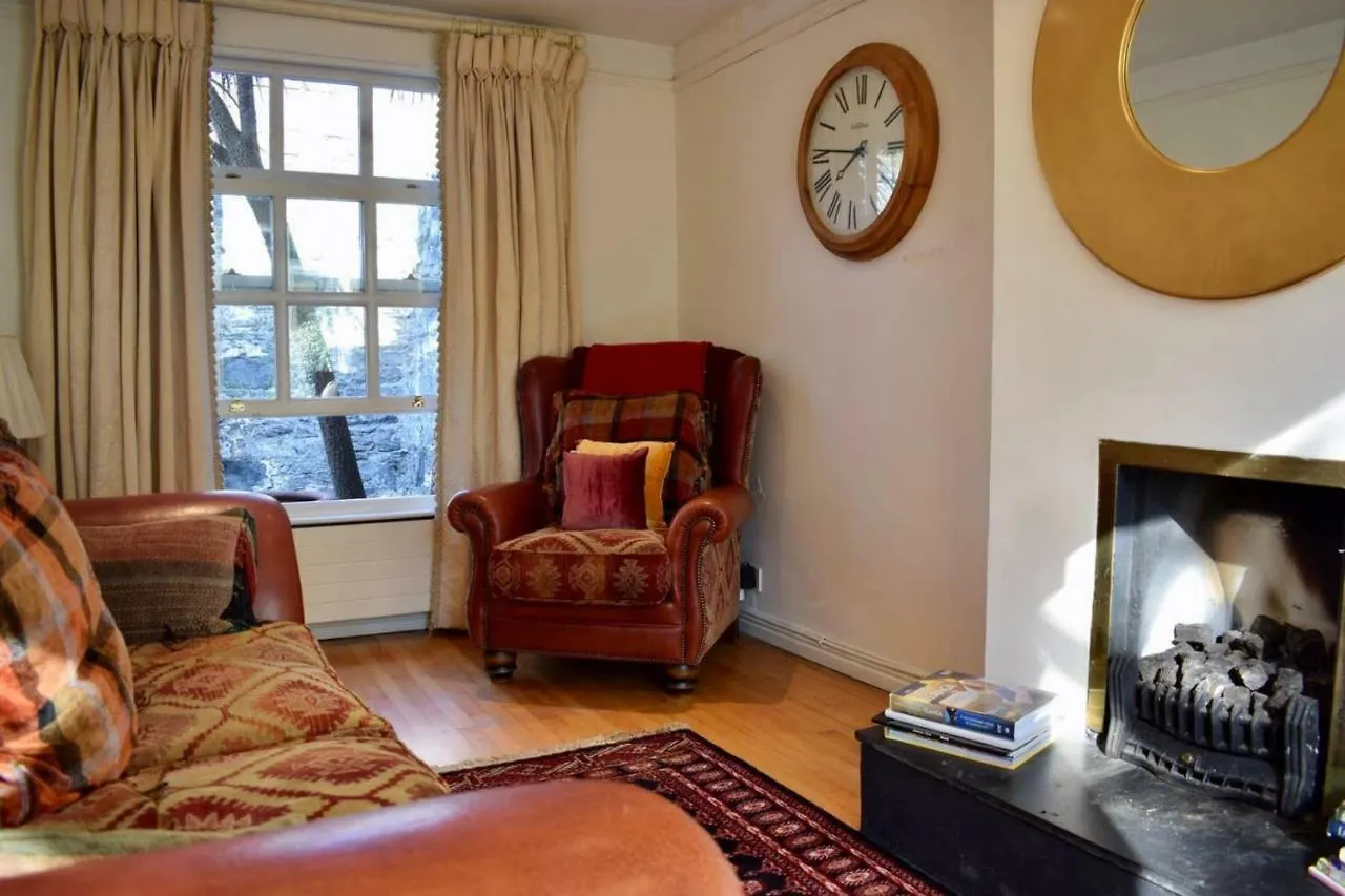 Elegant 2 Bedroom Dublin Coach House 0*,  Ireland